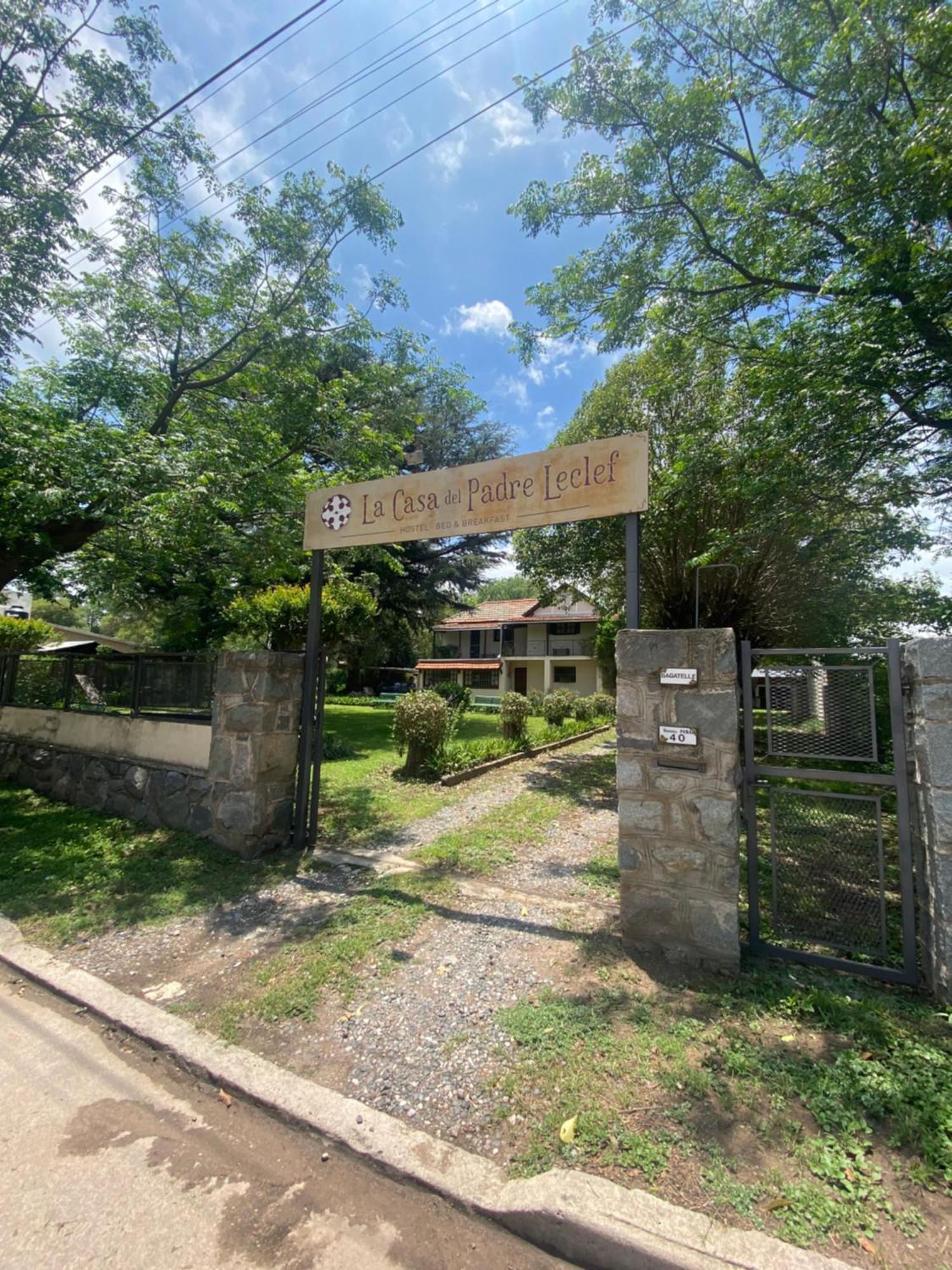 B&B La Casa Del Padre Leclef บาเย เอร์โมโซ ภายนอก รูปภาพ